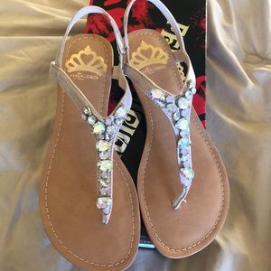 Fergalucious mini wedge sandal